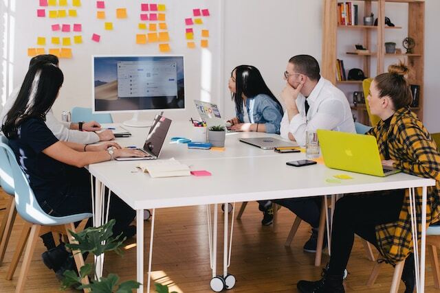 Partnering with a Digital Agency: Understanding the Pros and Cons